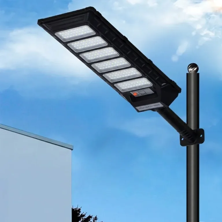 solar powered street light​