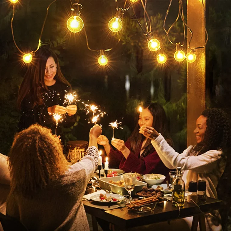 solar outdoor string lights